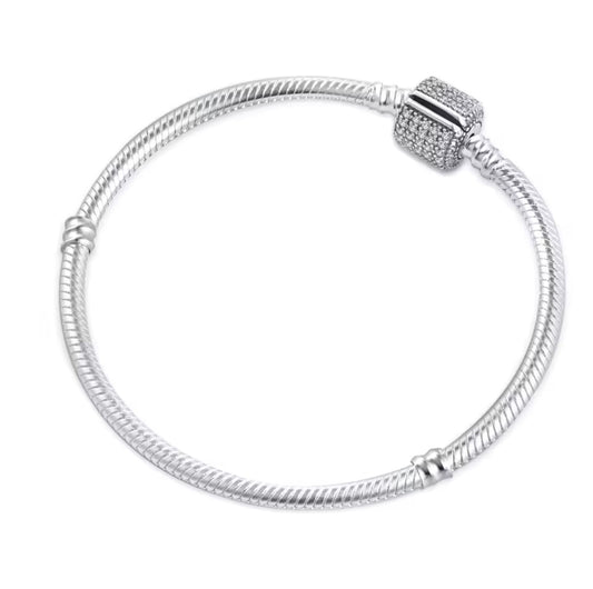 Pulsera Plateada Clásica